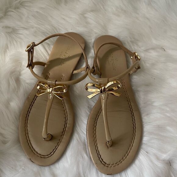 Kate spade  khaki thong sandals embellished with a gold tone bow size 6M - Picture 1 of 10